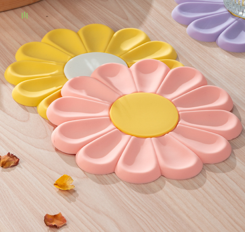 Creative Daisy Flower Household Oil and Heat Resistant Small Fresh Japanese and Korean Bowl and Plate Mats - Korvel