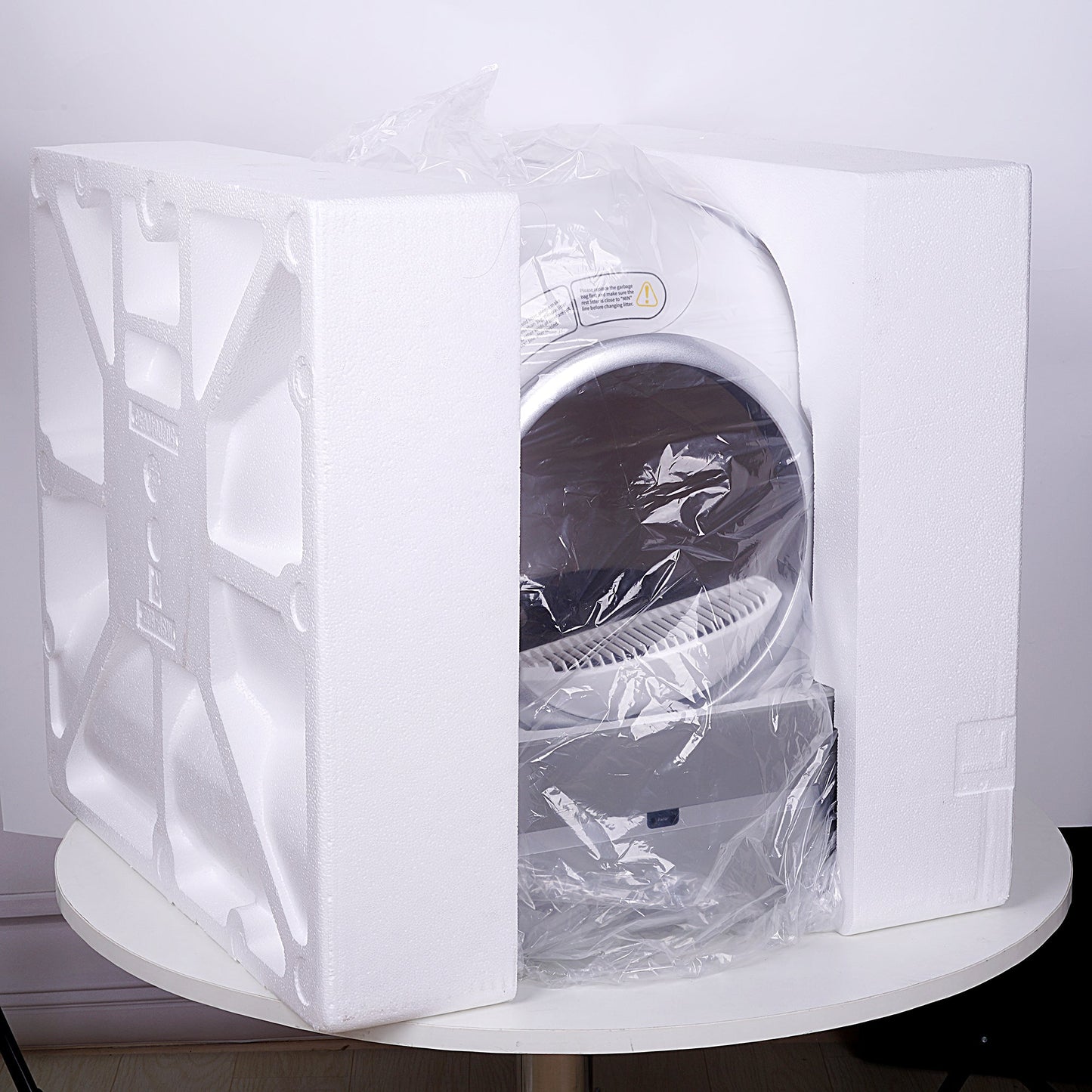 Caja de arena automática inteligente para gatos con control WiFi