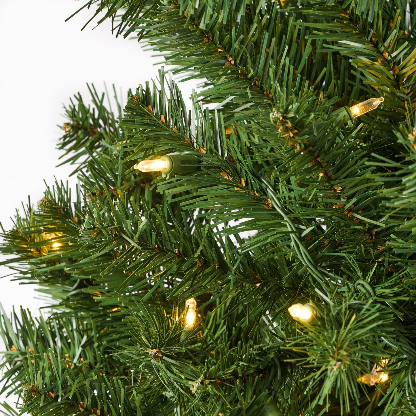 4.5' Hinged Tree with 200 Clear Lights-UL,Dia:32 - Korvel