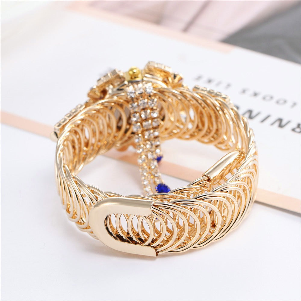 New Fashion Women's Full Diamond Alloy Fashion Watch Creative Tassel Quartz Bracelet Watch Women's Style - Korvel