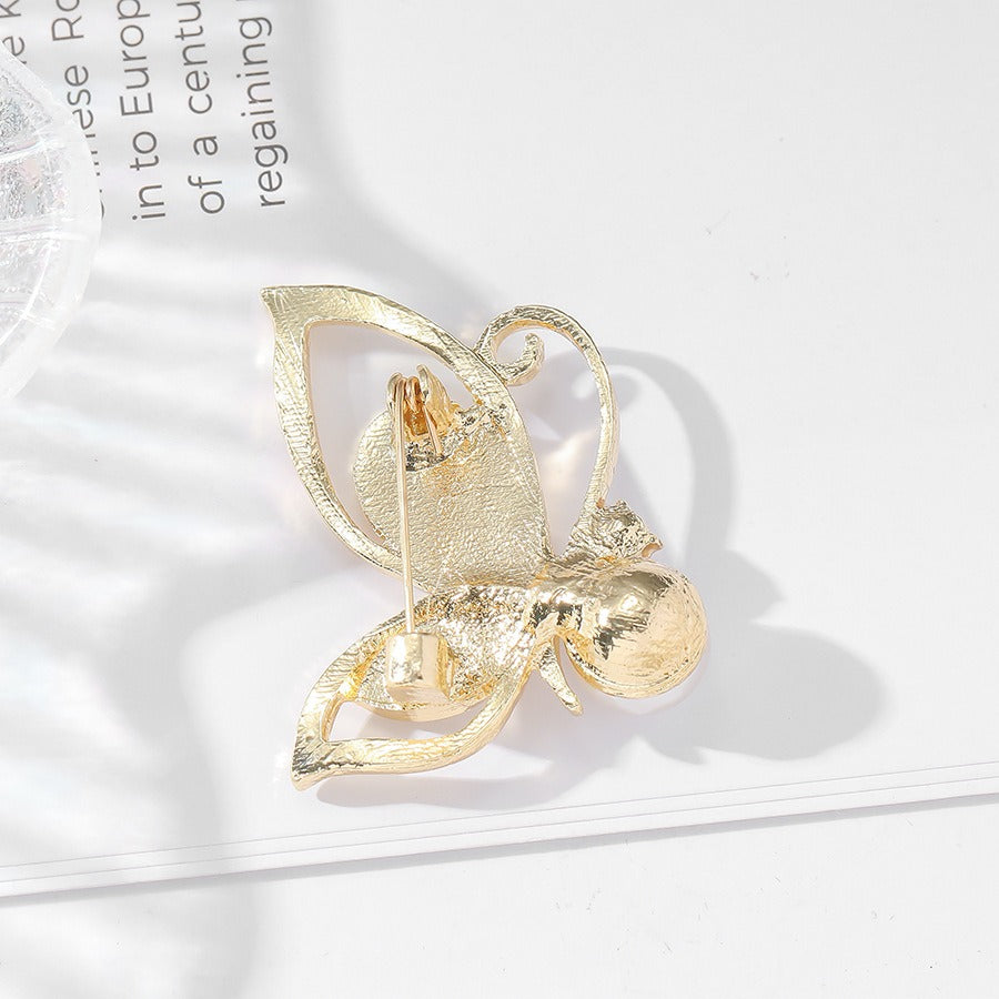 New hollow out fashionable imitation mother of pearl butterfly brooch, suit jacket, clothing accessories, pins - Korvel