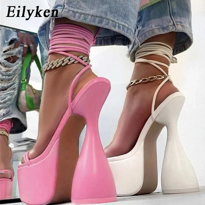Tacones Super Altos con Correa en el Tobillo