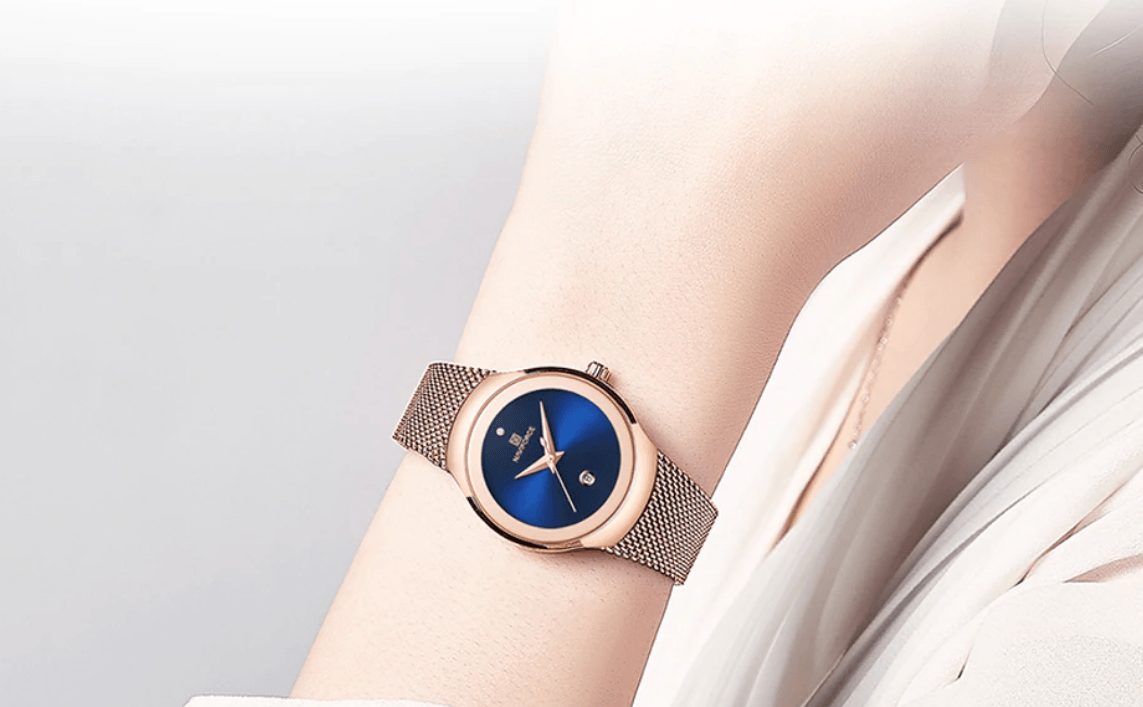Montre en acier inoxydable élégante pour femme avec bracelet tressé