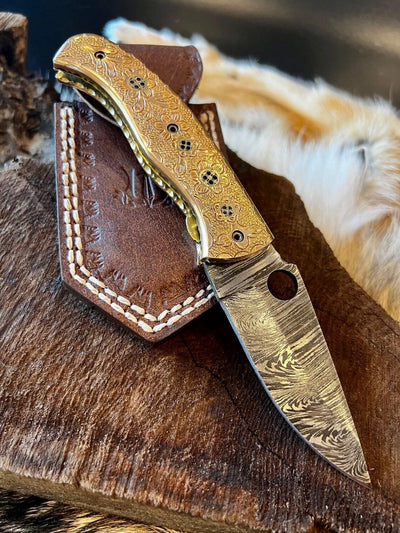 Artisan Crafted Damascus Steel Pocket Knife with Engraved Brass Handle - Korvel