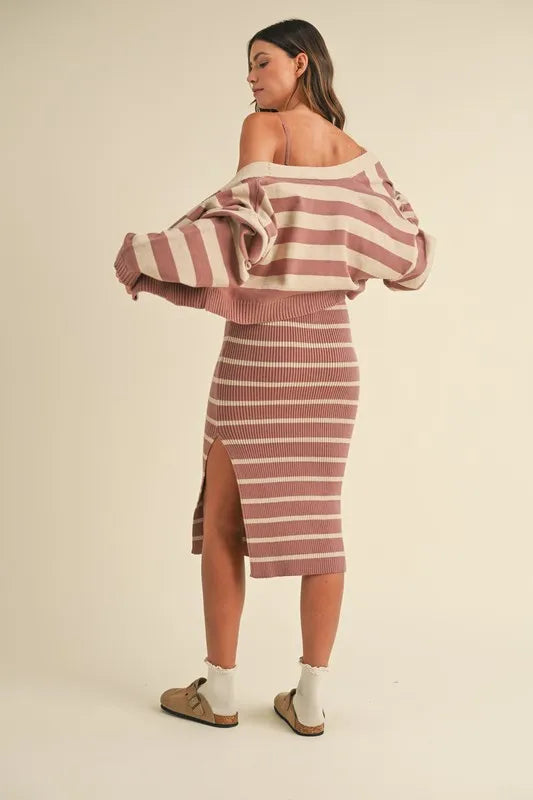Ensemble de Cardigan Court Rayé et Robe Bodycon