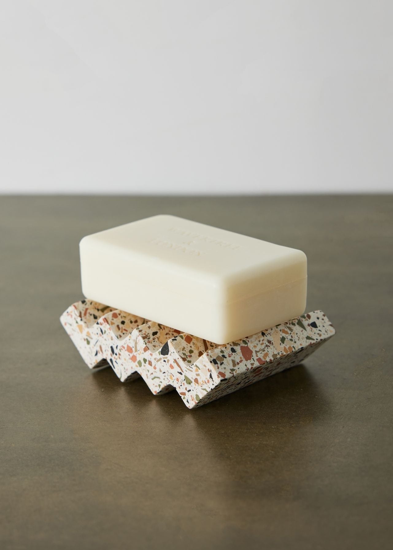 Jabonera de Terrazzo Neutral Zig-Zag