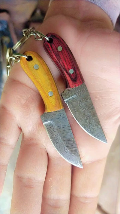 Exquisite Handmade Damascus Steel Keychain Knife with Premium Wood Handle - Korvel