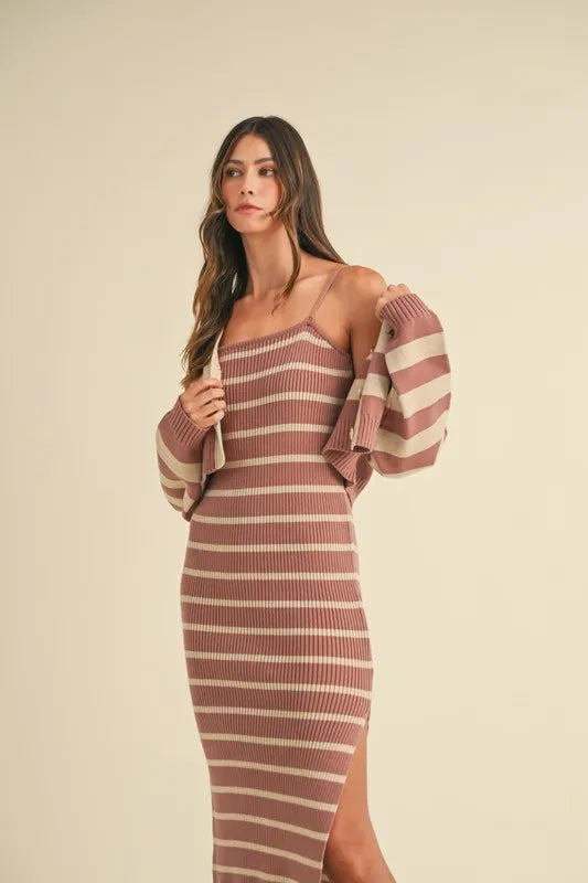 Ensemble de Cardigan Court Rayé et Robe Bodycon