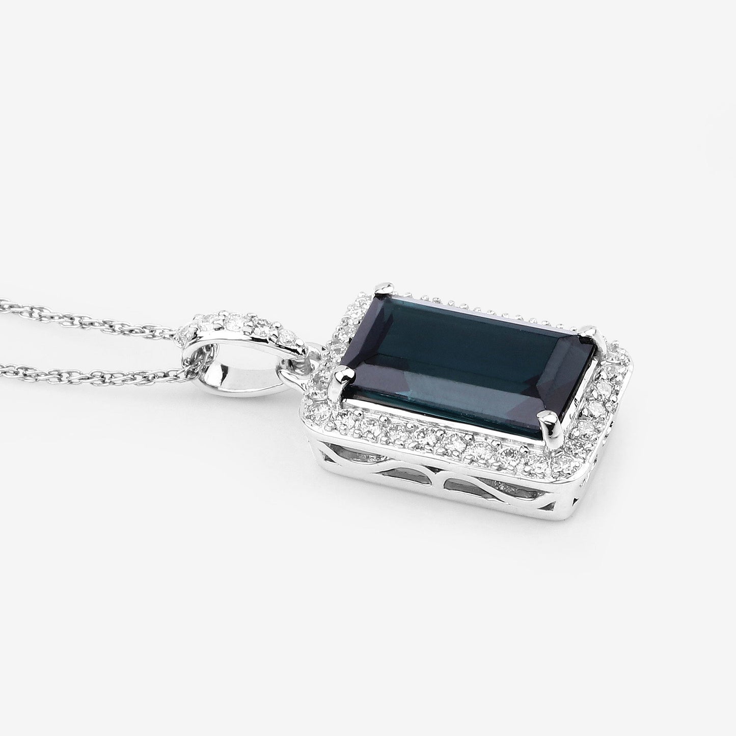Colgante de Turmalina Verde de 3.55 Quilates y Diamantes Blancos en Oro Blanco de 14K