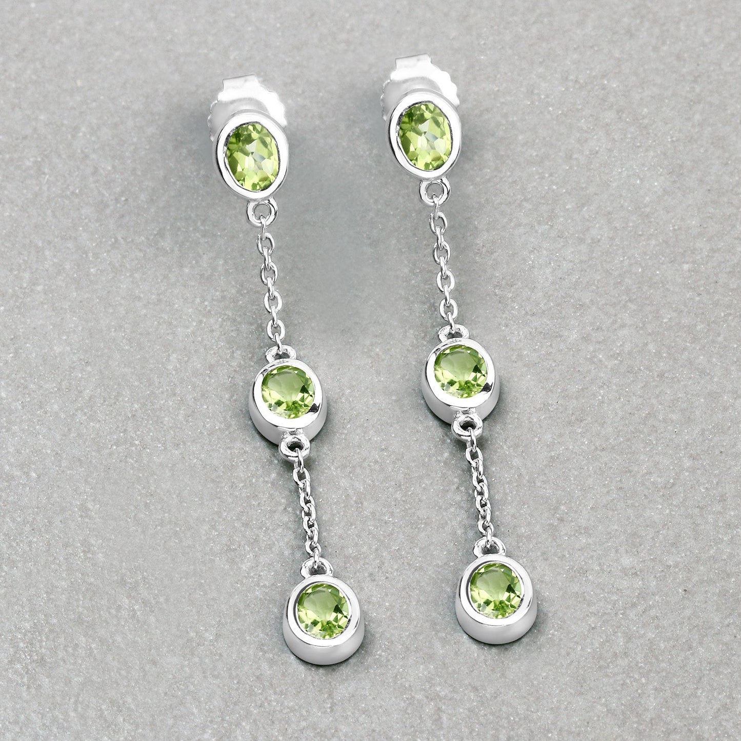 Pendientes de Peridoto Genuino de 2.10 Quilates en Plata Esterlina .925