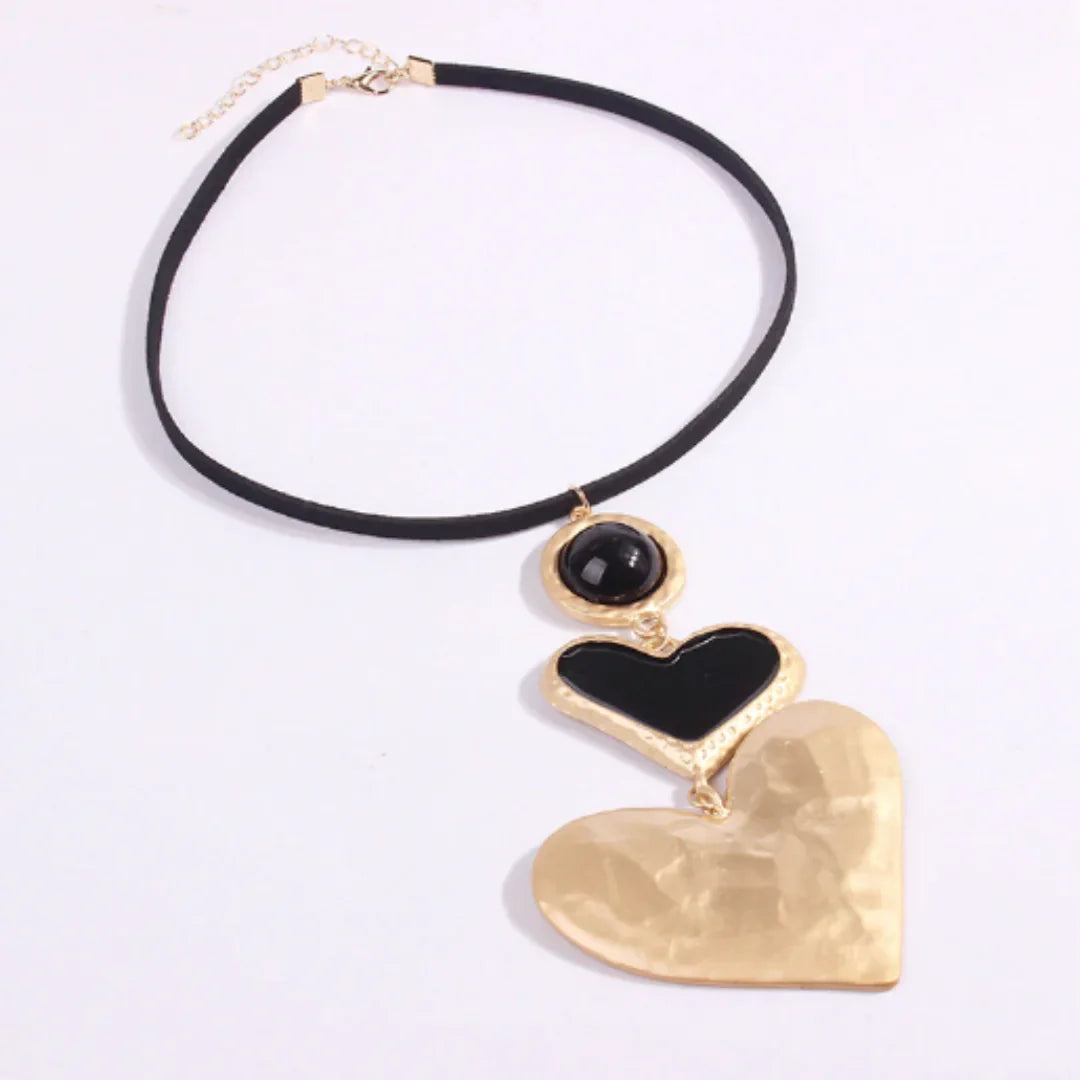 Collar de Corazón Doble Negro