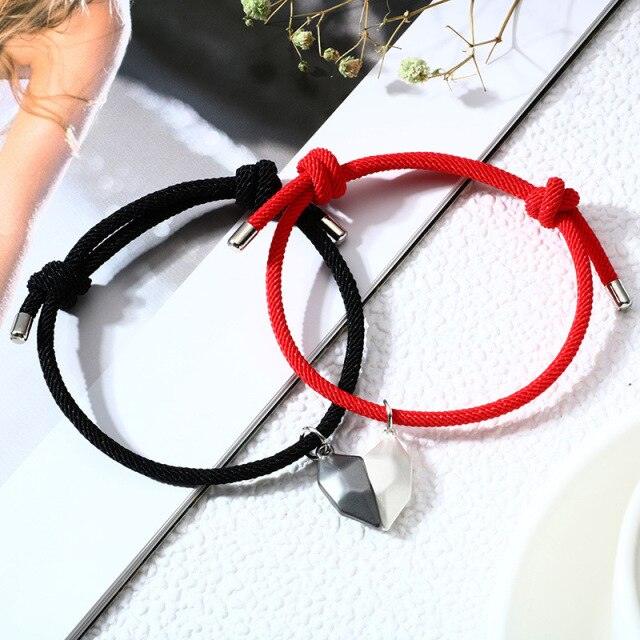 Ensemble de Bracelets Magnétiques Charmants pour Couples - Design en Forme de Cœur