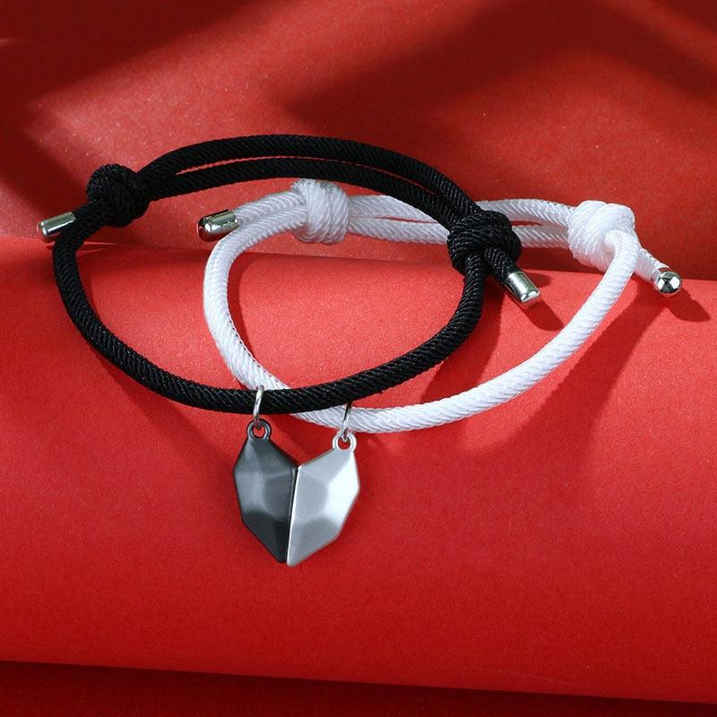 Ensemble de Bracelets Magnétiques Charmants pour Couples - Design en Forme de Cœur