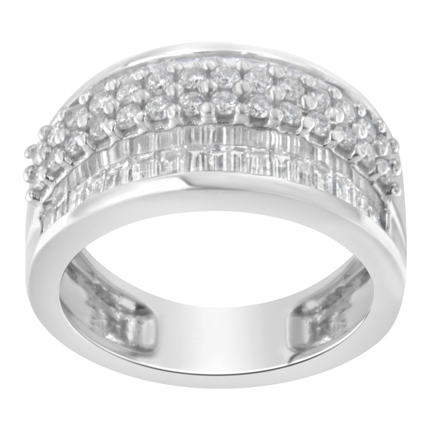 Anillo de Compromiso de Diamantes en Oro Blanco de 14K con Corte Redondo y Baguette