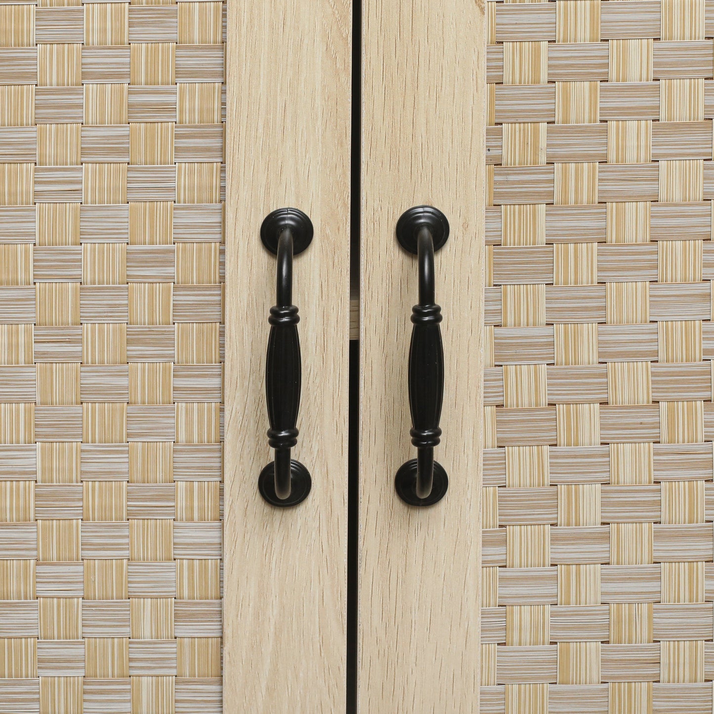 Buffet 4 Portes en Rotin - Cabinet de Rangement Élégant