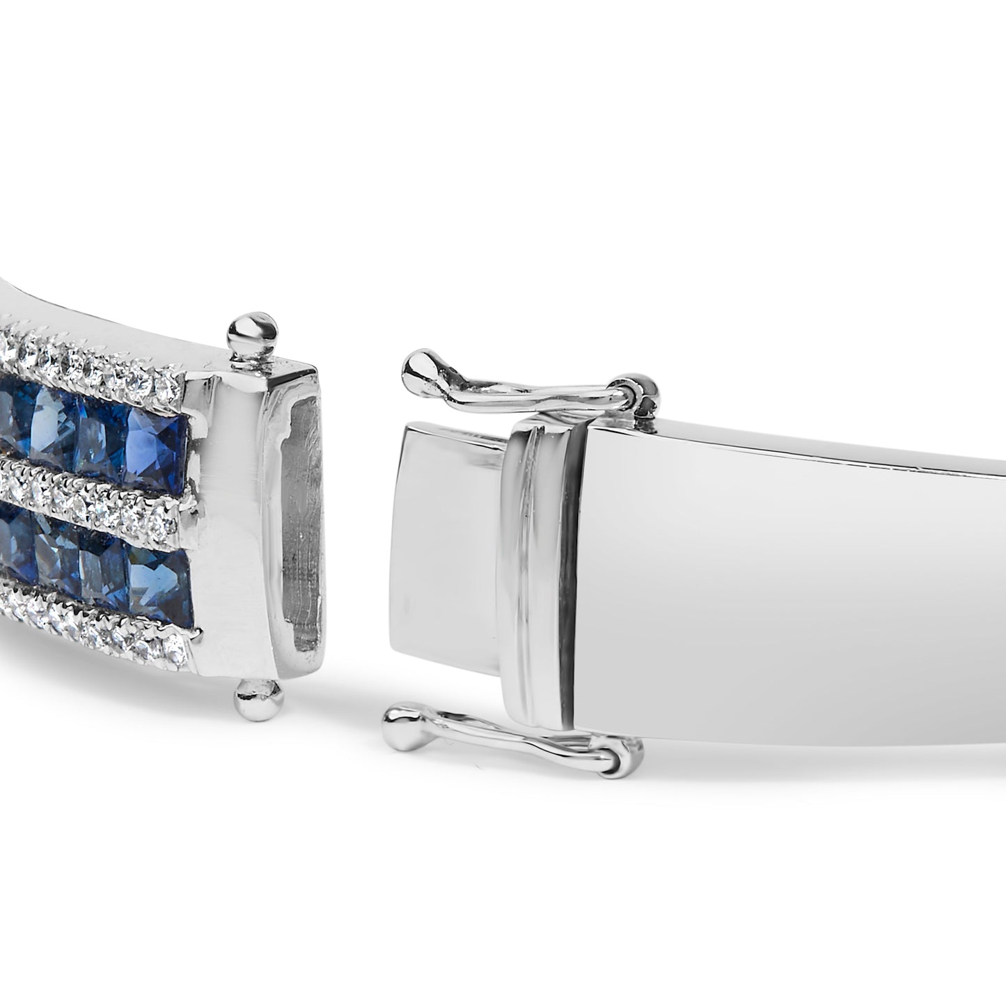 Bracelet jonc multi-rang en or blanc 18K, diamants et saphirs bleus