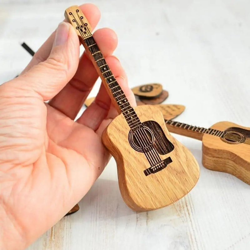 Wooden Acoustic Guitar Pick Box with Stand Smooth Edge Burr-Free Portable Handcrafted Guitar Picks Storage Container - Korvel