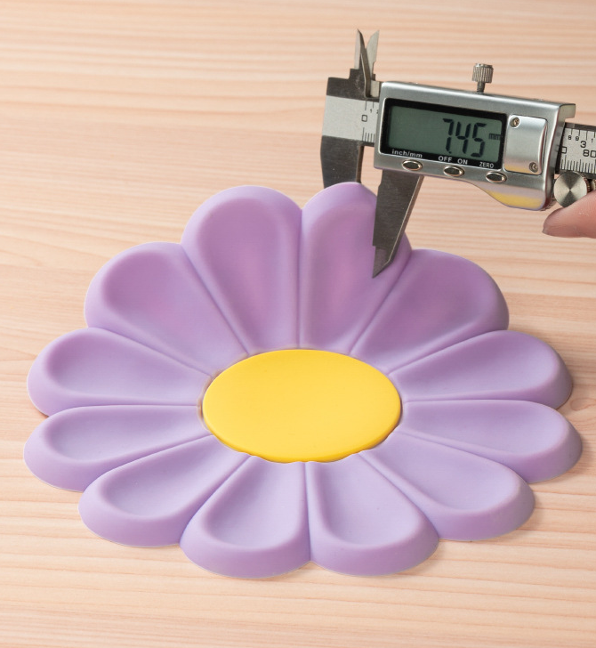Creative Daisy Flower Household Oil and Heat Resistant Small Fresh Japanese and Korean Bowl and Plate Mats - Korvel