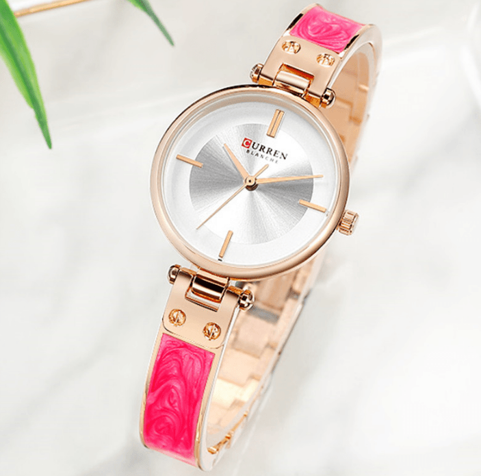 Montre en acier inoxydable élégante pour femmes avec bracelet en céramique