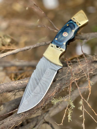 Premium 9" Damascus Steel Hunting Knife with Pakkawood Handle & Leather Sheath - Korvel