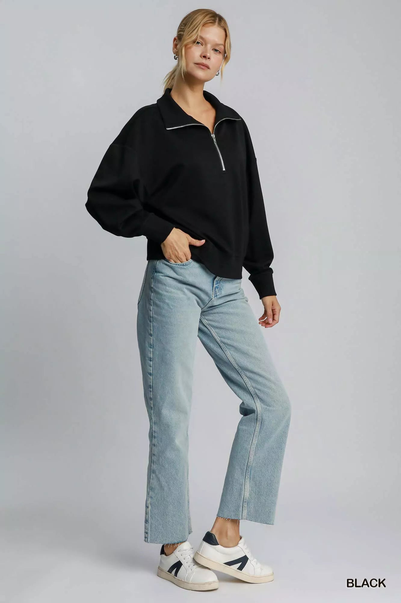 Sweatshirt à col zippé mi-haut à épaules tombantes Umgee