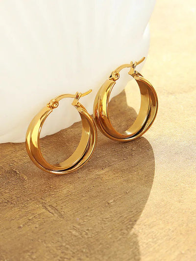Boucles d'oreilles en titane personnalisées en forme de double U pour femmes