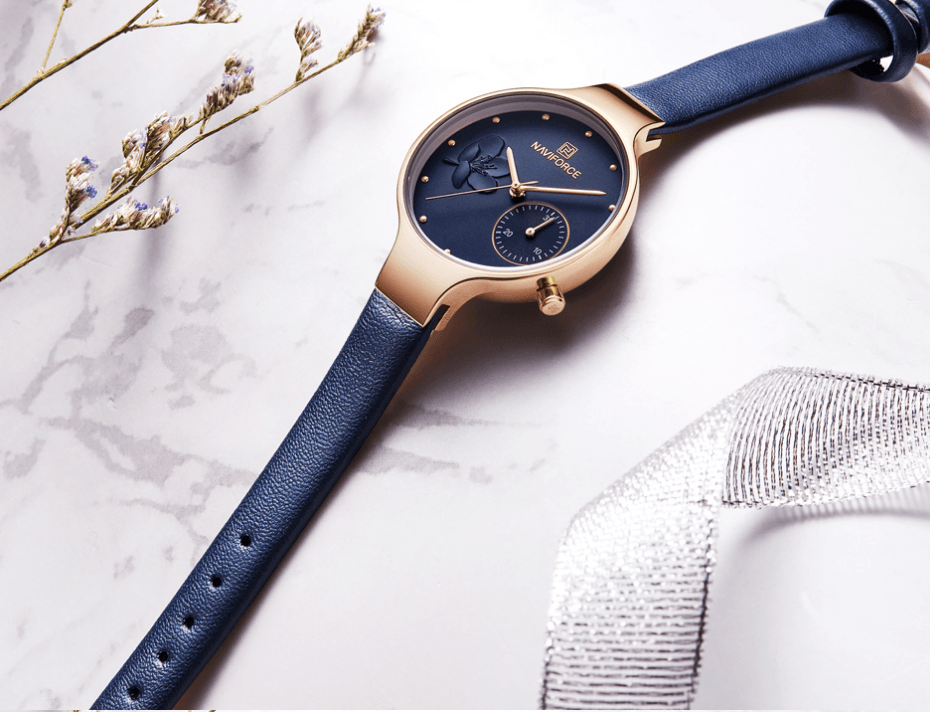 Montre analogique à quartz élégante pour femmes avec bracelet en cuir