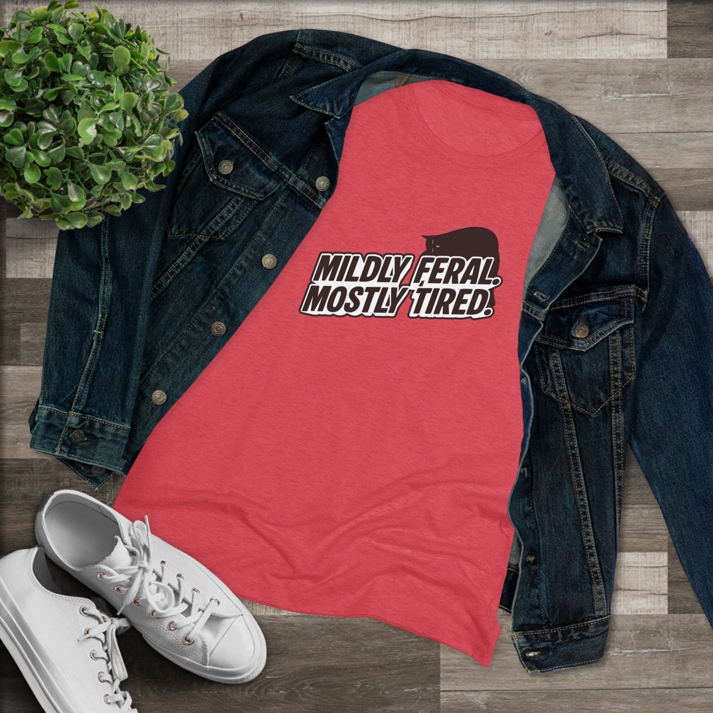 T-shirt slim fit chat légèrement sauvage et principalement fatigué