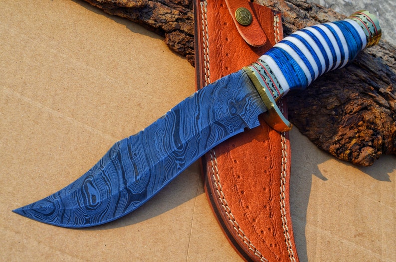 The Ultimate Bowie: 14-Inch Damascus Steel Knife with Luxurious Handle - Korvel