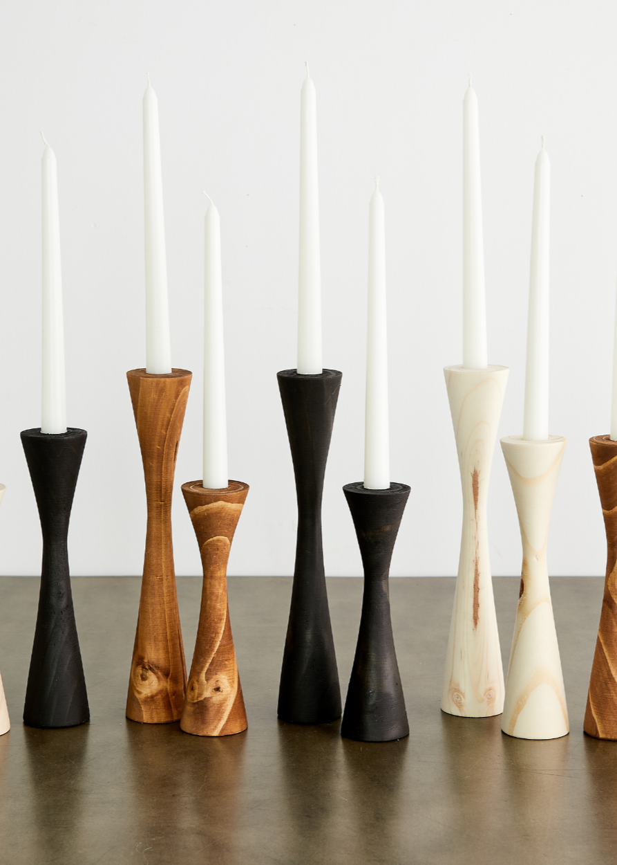 Soporte de candelabro de madera cónico Geo