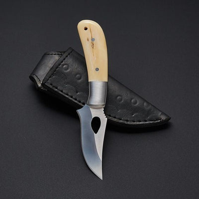 Ultimate Fieldmaster: 7.5-Inch D2 Steel Skinning Knife with Bone Handle - Korvel