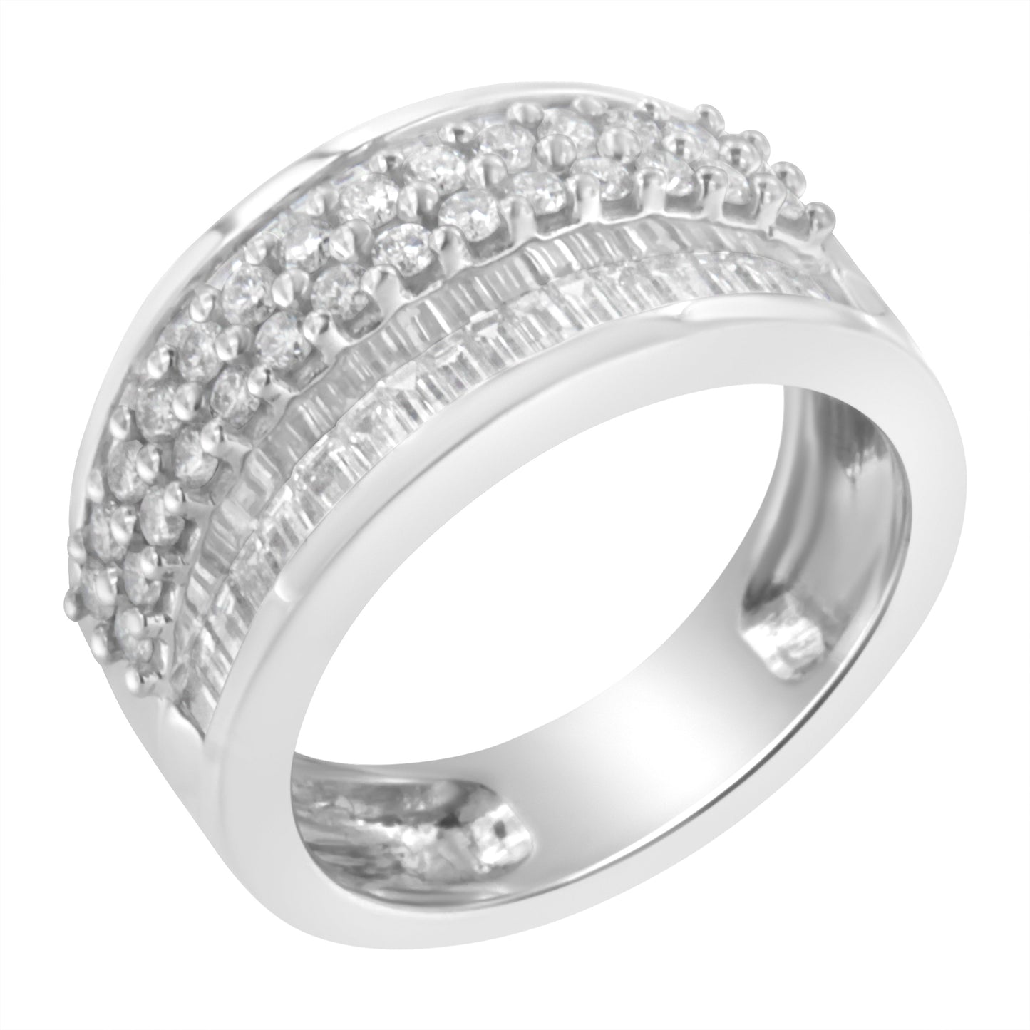 Anillo de Compromiso de Diamantes en Oro Blanco de 14K con Corte Redondo y Baguette