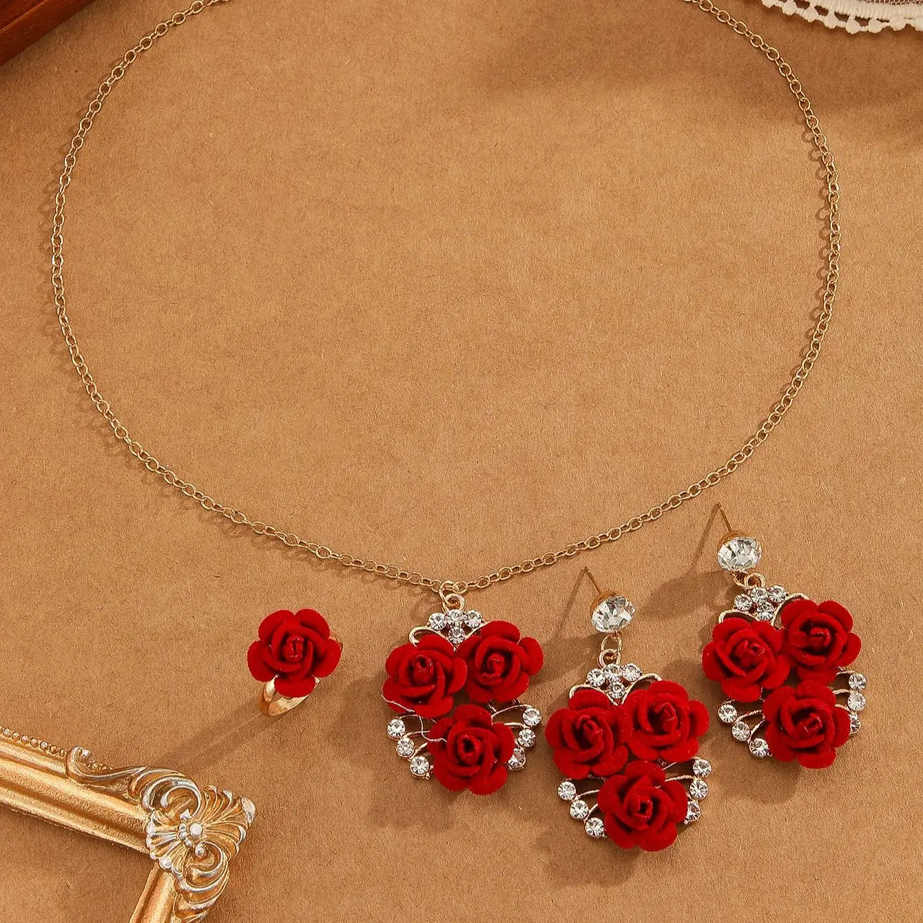 4pcs/Set Romantic Lovely Red Rose Flower Inlaid Rhinestone Pendant Necklaces+Dangle Earrings+Ring，For Women Valentine'S Day Gift - Korvel