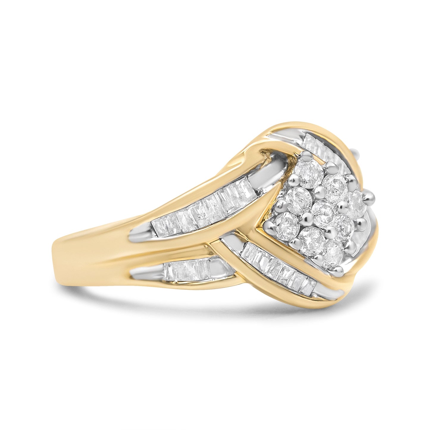 Anillo de Remolino de Diamantes en Oro Amarillo y Blanco de 10K