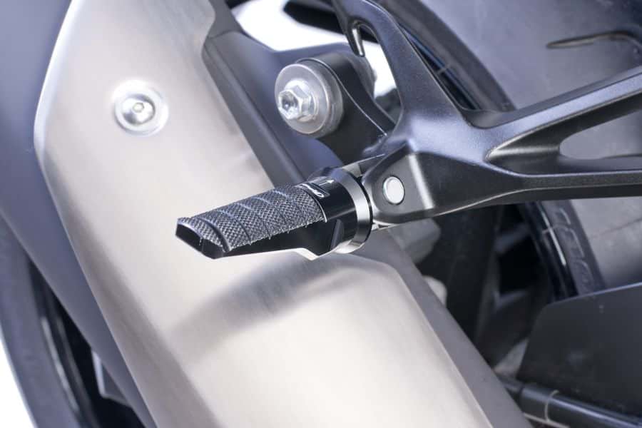 Adaptador de estribo de piloto PUIG para KTM 1390 Super Duke R EVO 2024