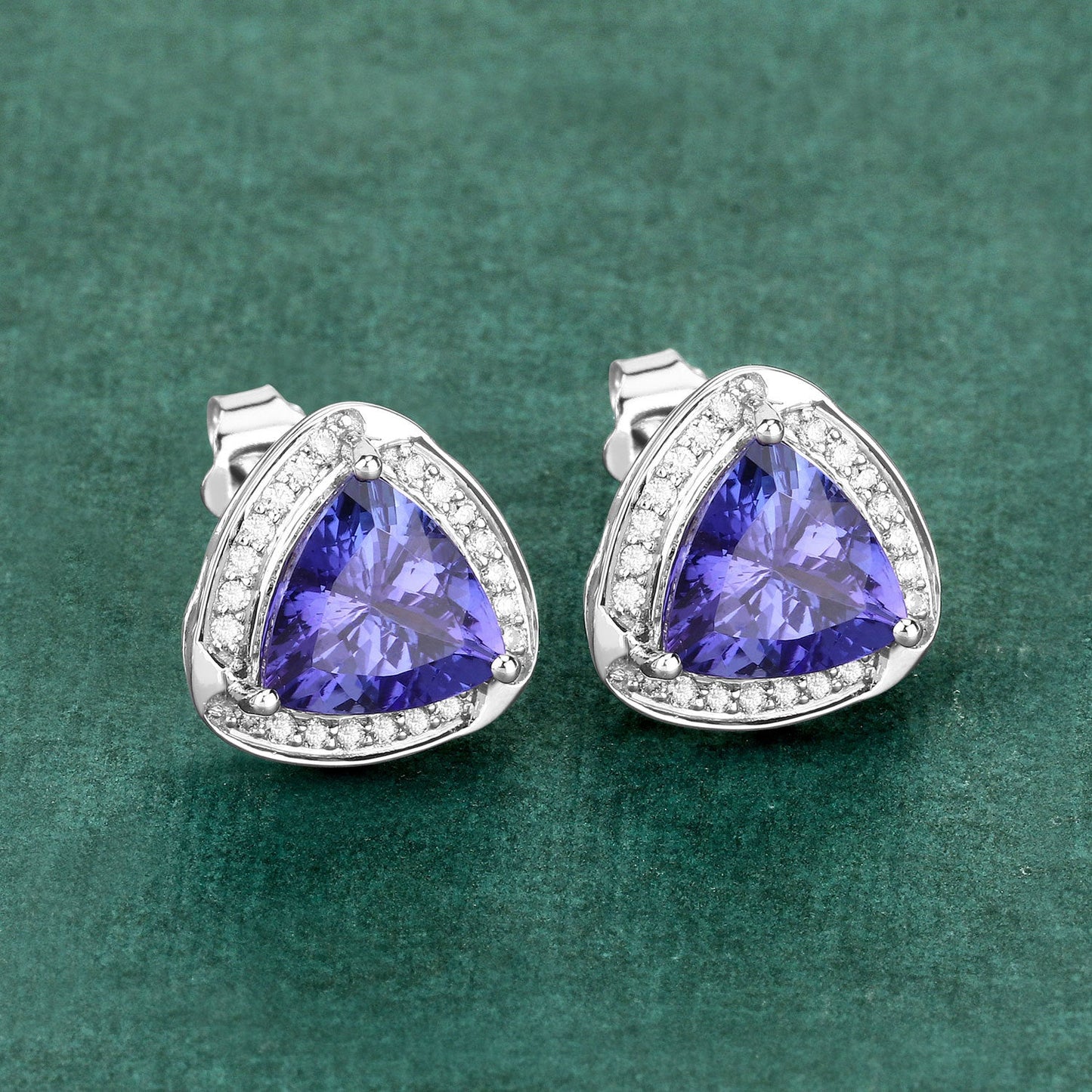 Boucles d'oreilles en or blanc 14K avec tanzanite et diamants de 3,70 carats