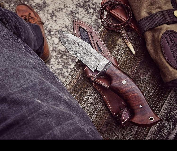 Premium Hunting Knife – 10" Handcrafted Damascus Steel Blade with Elegant Rosewood Handle & Leather Sheath - Korvel