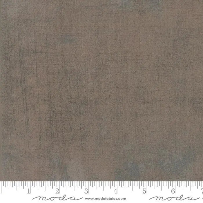 373 Maven Taupe Moda Grunge Fat Quarter