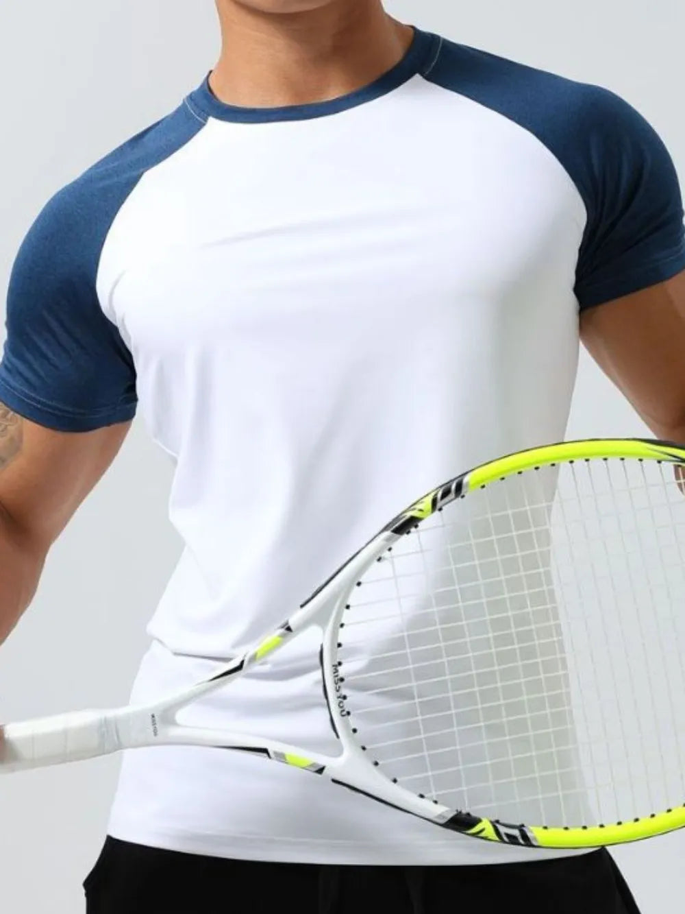 Camiseta de manga corta con cuello redondo para hombres en tallas grandes