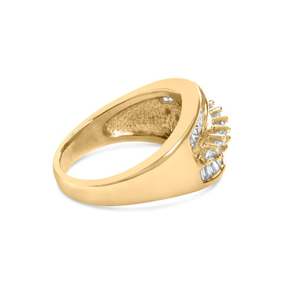14K Yellow Gold 1.00 Cttw Diamond Cocktail Cluster Ring - Size 7