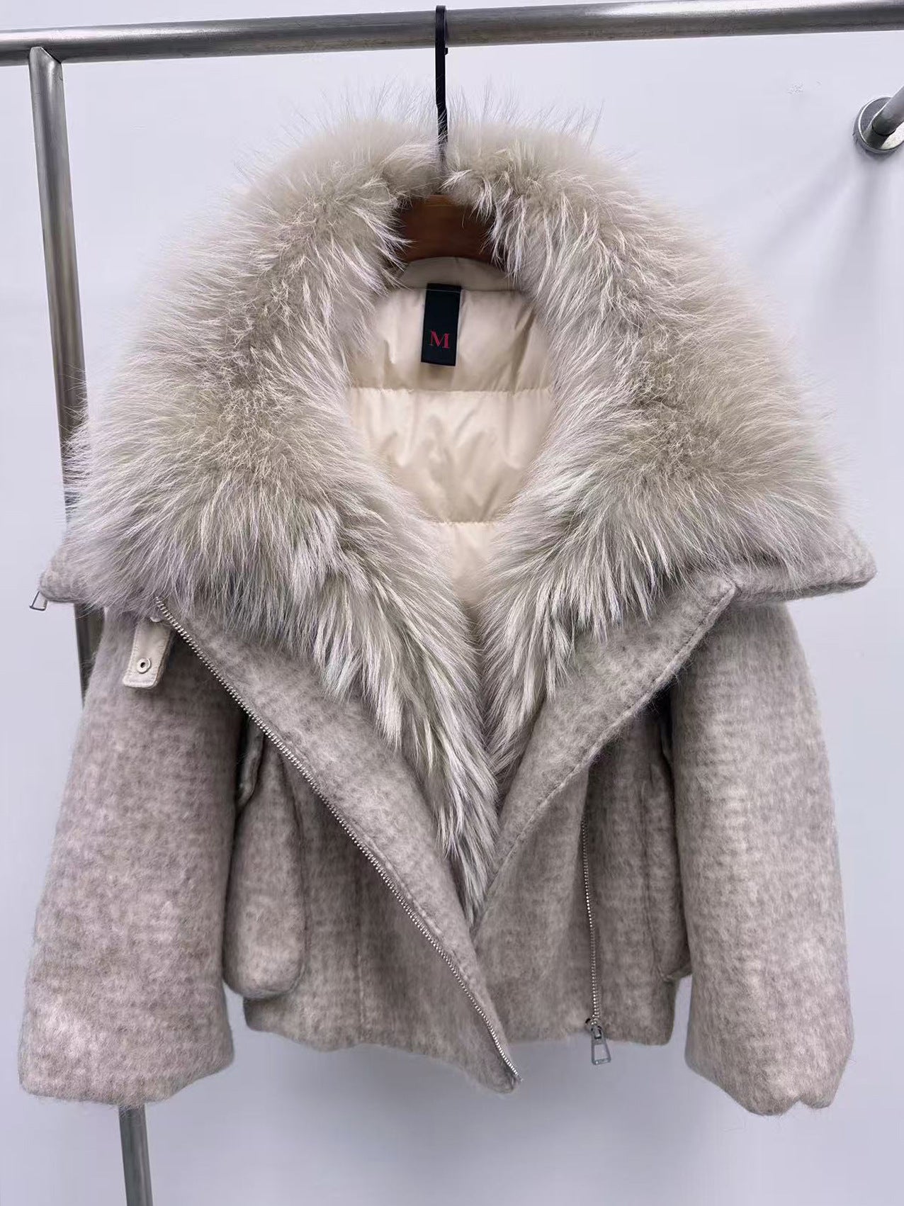 Women's Luxurious Down Jacket with Cashmere Fur Collar