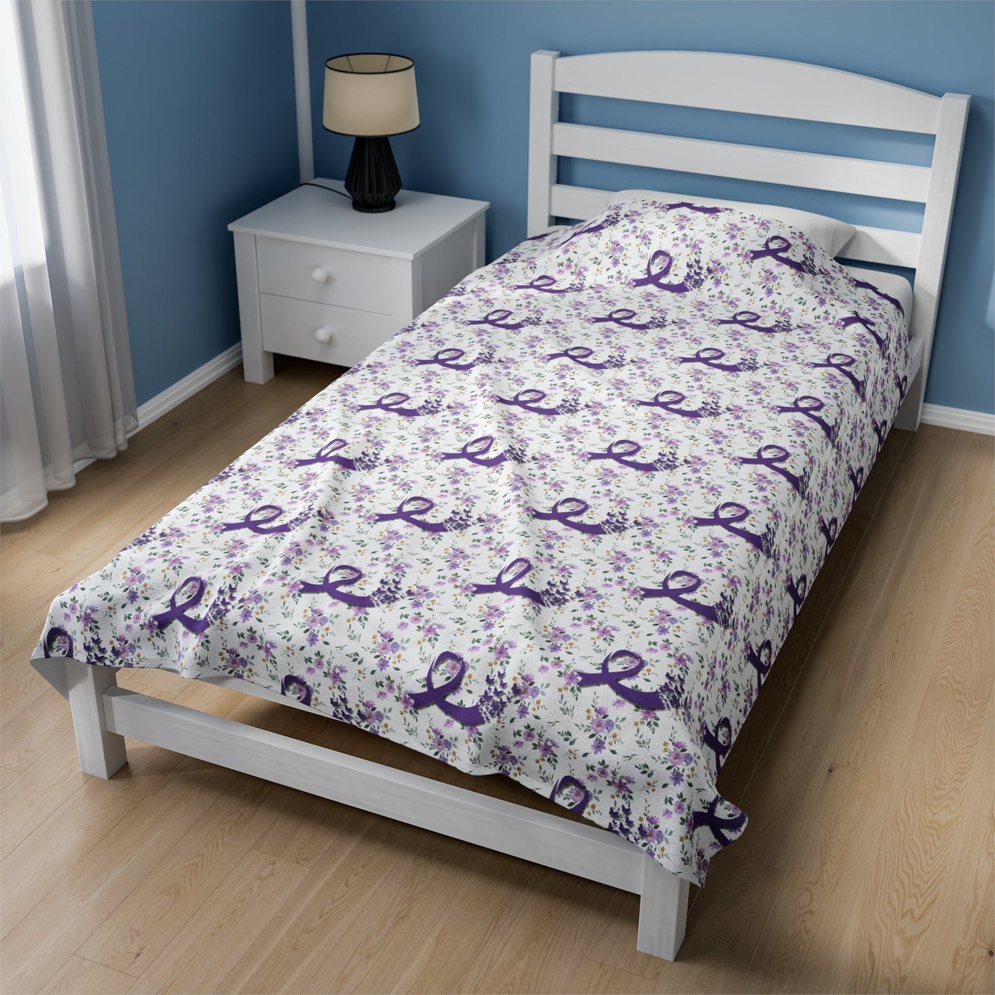 Couverture en velours à fleurs violettes