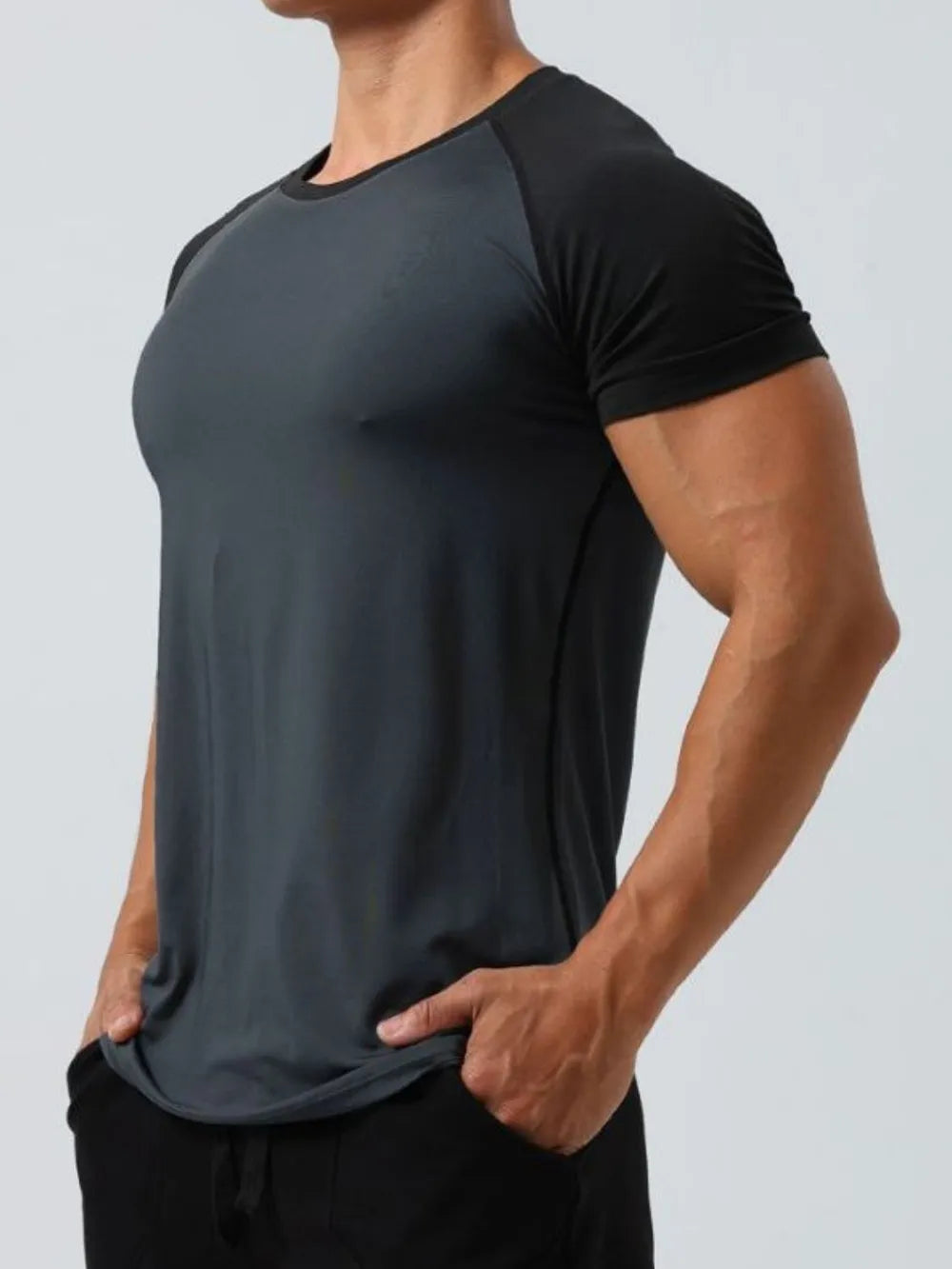 Camiseta de manga corta con cuello redondo para hombres en tallas grandes