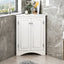Elegante gabinete de almacenamiento triangular blanco con estantes ajustables