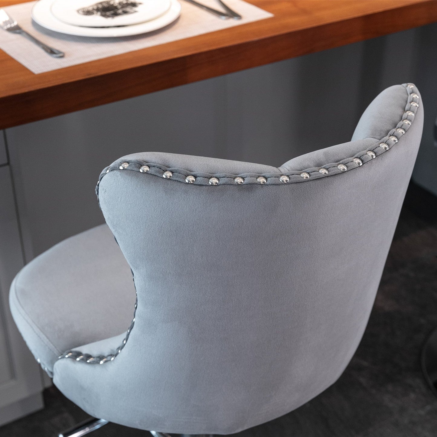 Ensemble de 2 tabourets de bar gris réglables avec base en chrome