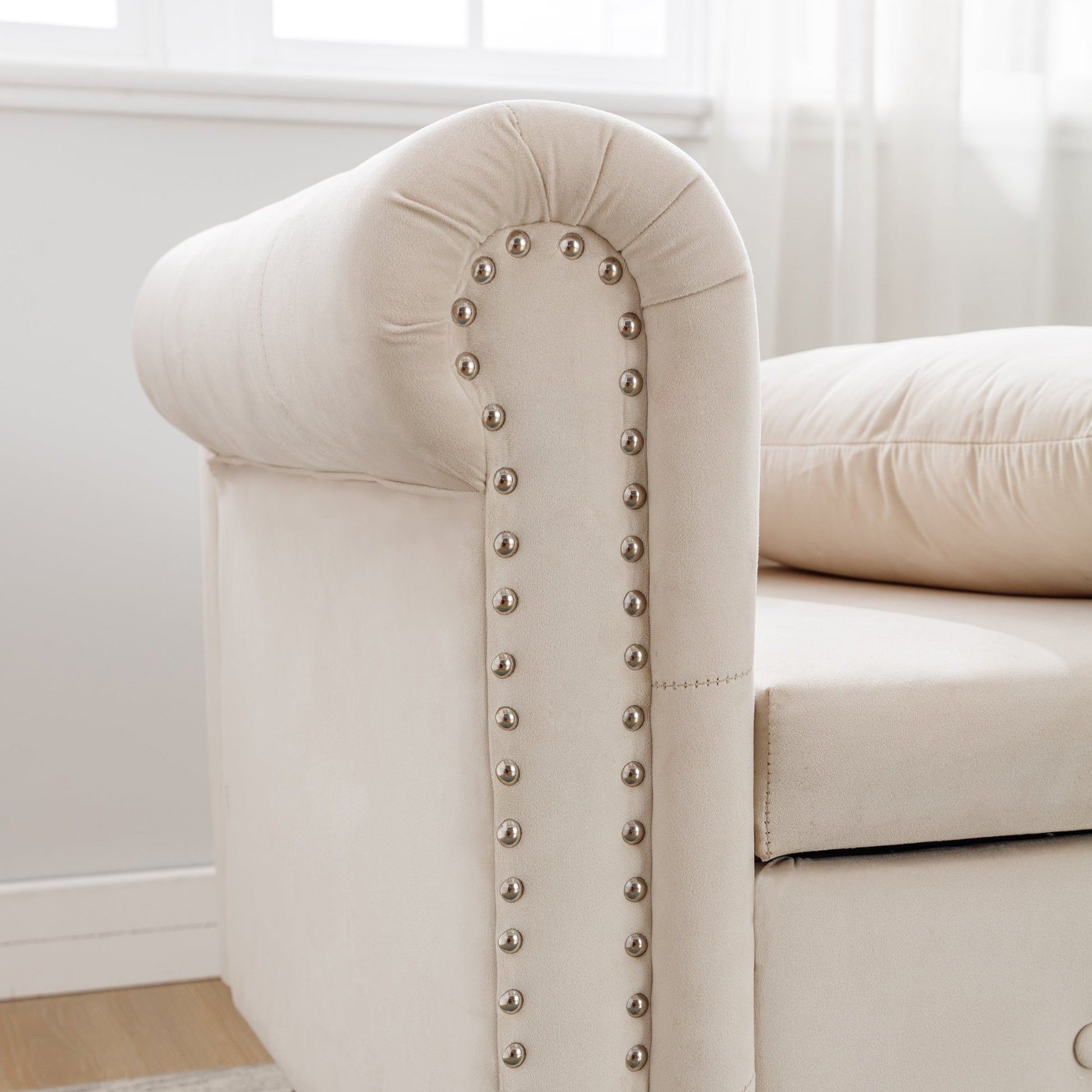 Beige Chaise Lounge Indoor Velvet Lounge Chair for Bedroom with Storage & Pillow Modern Upholstered Rolled Arm Chase Lounge - Korvel