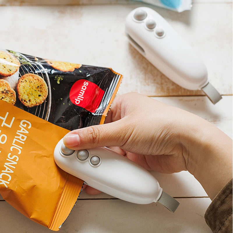 Mini Heat Bag Sealing Machine Package Sealer Bags Plastic Food Sealer Clip Bag Handheld Sealer Food Packaging Heat Sealer - Korvel