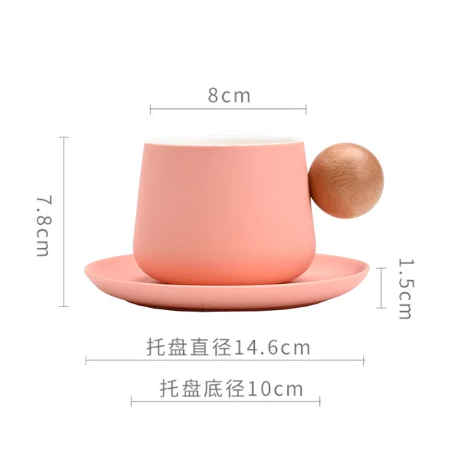 Ensemble de tasse et soucoupe en céramique élégante