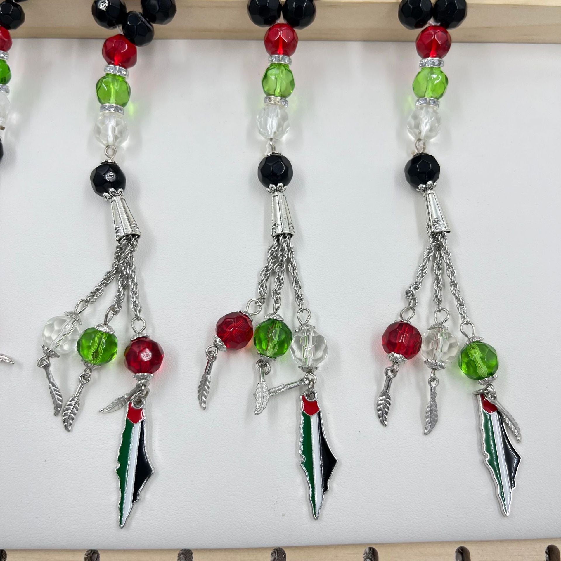 33 prayer beads in Palestinian flag colored crystal glass - Korvel