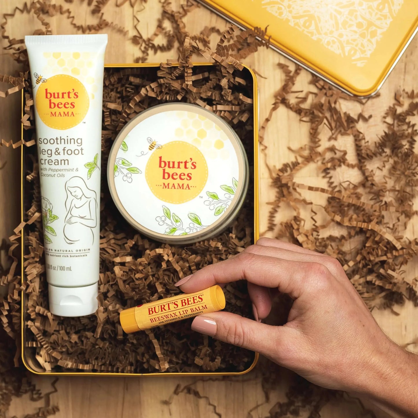 Conjunto de Regalo de Esenciales para el Embarazo de Burt's Bees - Trío de Cuidado de la Piel Nutrit